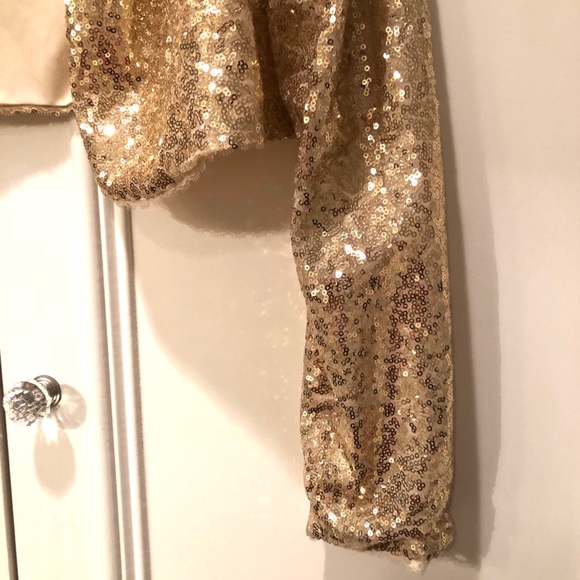 🎀DONATED NWT Elegant Bolero Jacket Gold 🎀 - Picture 6 of 7